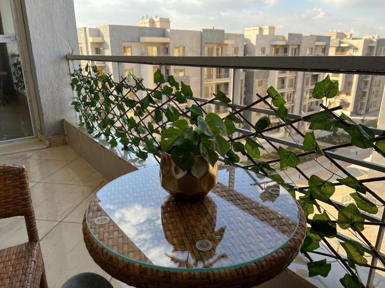 Ferienwohnung شقه مفروشه فاخره بالقاهره الجديده New Cairo Exterior foto